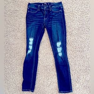 Hollister low rise cropped legging advanced stretch. GUC